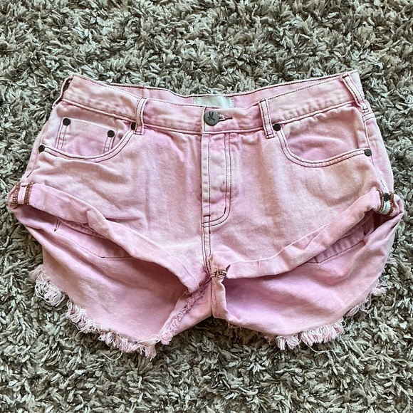One Teaspoon Pink Frayed Hem Bandits Denim Shorts
